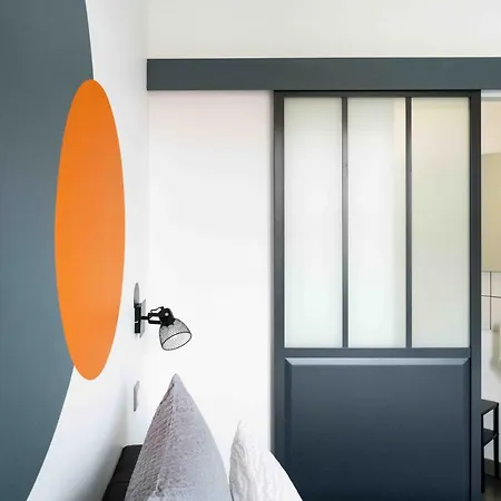 Urban Style Biarritz Le Relais Отель Биарриц