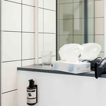 Urban Style Biarritz Le Relais Отель Биарриц