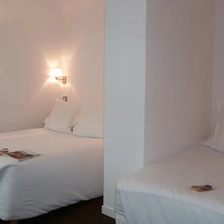 Urban Style Le Relais فندق 3*