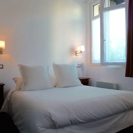 Отель Urban Style Biarritz Le Relais