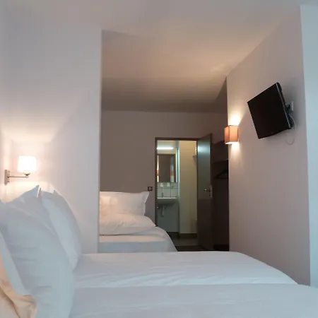 Отель Urban Style Biarritz Le Relais