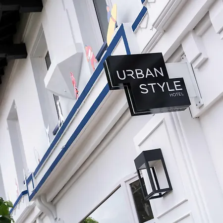 Urban Style Biarritz Le Relais Отель 3*