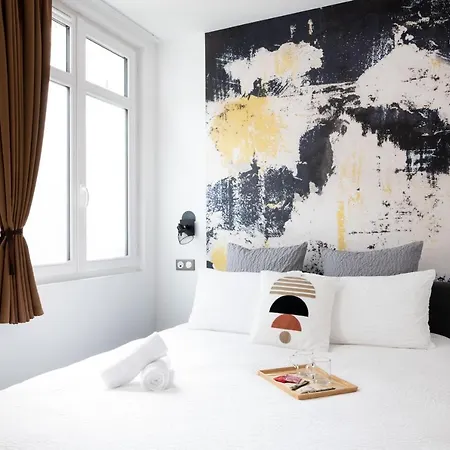 Urban Style Biarritz Le Relais Отель 3*
