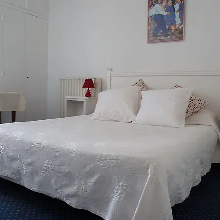 Urban Style Le Relais Hotel 3*